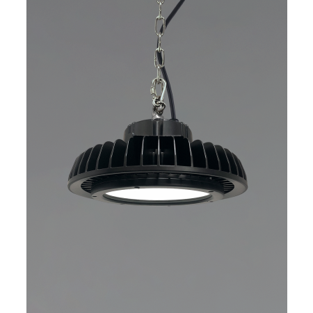 Alcon 15130, suspended commerciaal pendant light shown in black finish and with an inset trimmed lens and chain hanging cable.